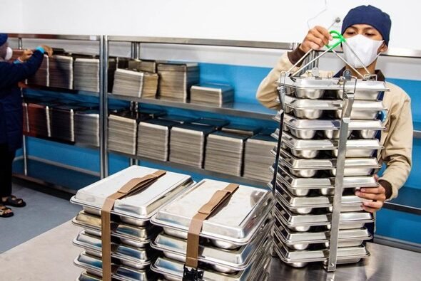 bandung-hadirkan-sppg-baru-2400-paket-makan-bergizi-siap-untuk-anak-sekolah-1760085494045_169