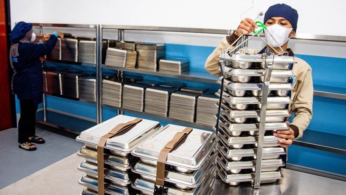 bandung-hadirkan-sppg-baru-2400-paket-makan-bergizi-siap-untuk-anak-sekolah-1760085494045_169